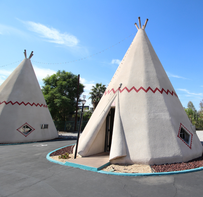 https://www.wigwammotel.com/assets/B/themes/wigwammotel/img/guest2.jpg